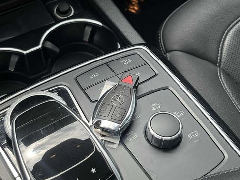 Used 2017 Mercedes-Benz GLS 550 4MATIC image 52