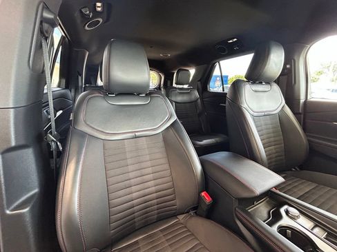 Certified 2026 Ford Explorer ST-Line w/ ST-Line Street Pack RWD image 27