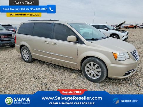 Used 2015 Chrysler Town & Country Touring image 5