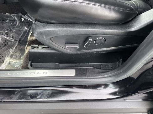 Used 2019 Lincoln MKC Select w/ Select Plus Package image 29