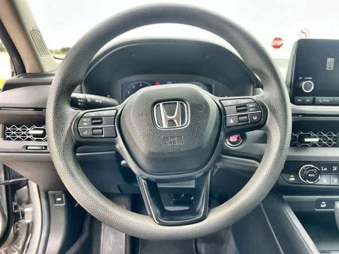Used 2024 Honda Accord EX image 17