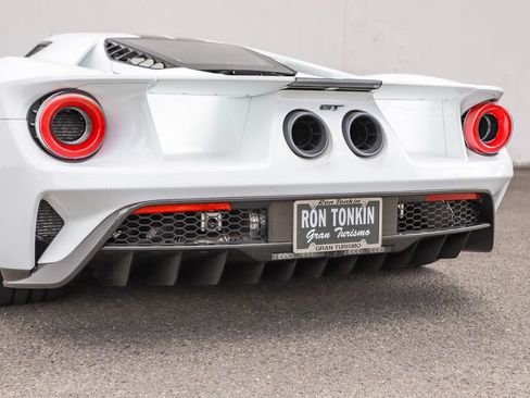 Used 2017 Ford GT RWD image 53