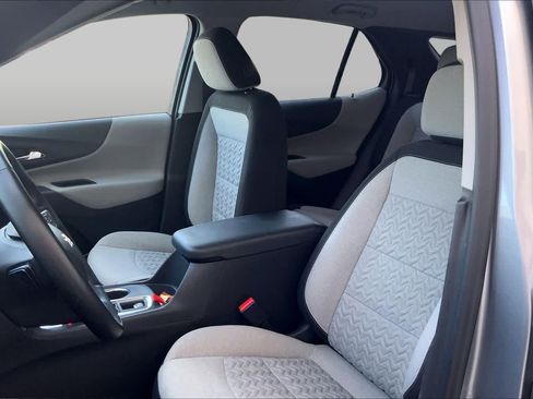 Used 2024 Chevrolet Equinox LT FWD image 8