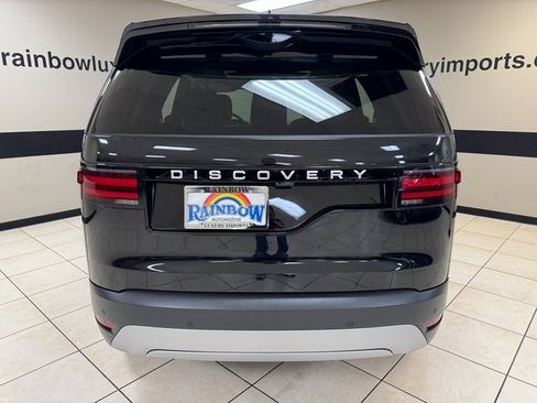 Used 2024 Land Rover Discovery S image 5