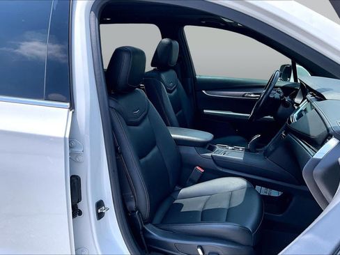 Used 2021 Cadillac XT6 Luxury FWD image 9