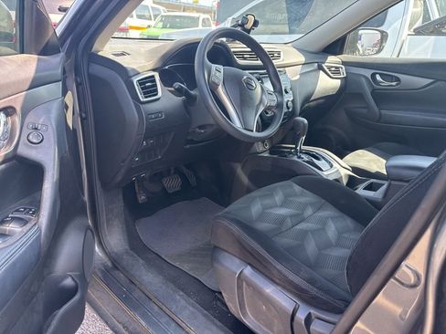 Used 2016 Nissan Rogue S image 4