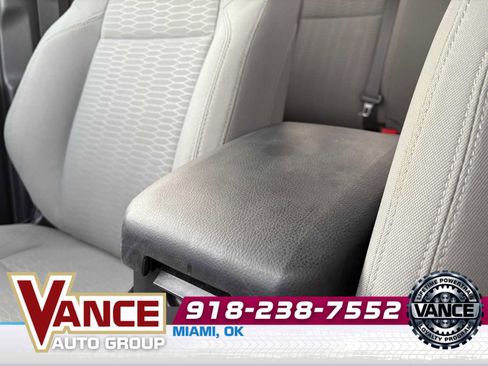 Used 2018 Toyota Tacoma SR5 image 32