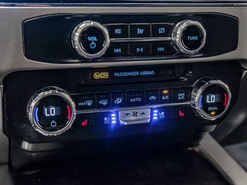 Used 2022 Ford F350 Lariat w/ Lariat Value Package AWD/4WD image 27