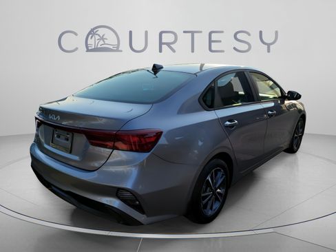 Used 2024 Kia Forte LXS FWD image 3
