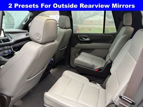 Used 2022 GMC Yukon SLT w/ SLT Premium Package image 27