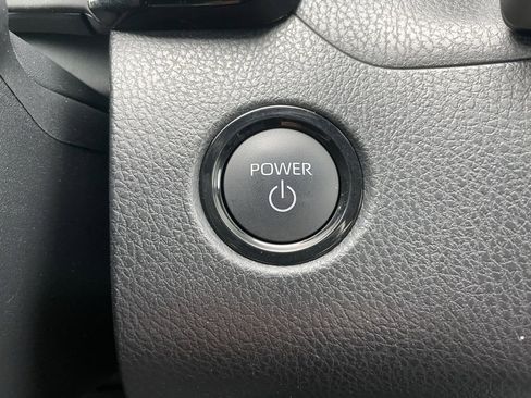 Used 2025 Toyota Camry SE image 44