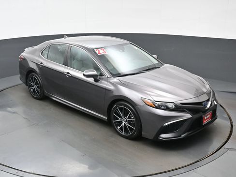 Used 2023 Toyota Camry SE FWD image 36