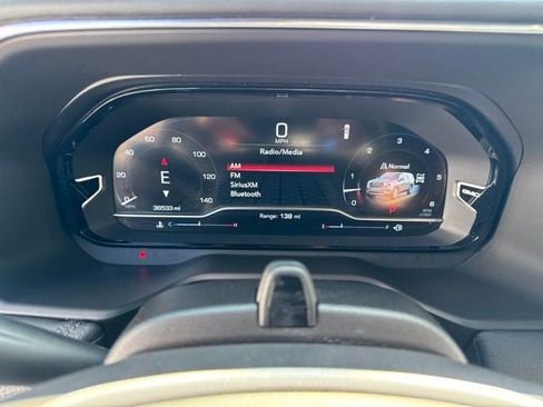 Used 2024 GMC Yukon XL Denali w/ Advanced Technology Package AWD/4WD image 25