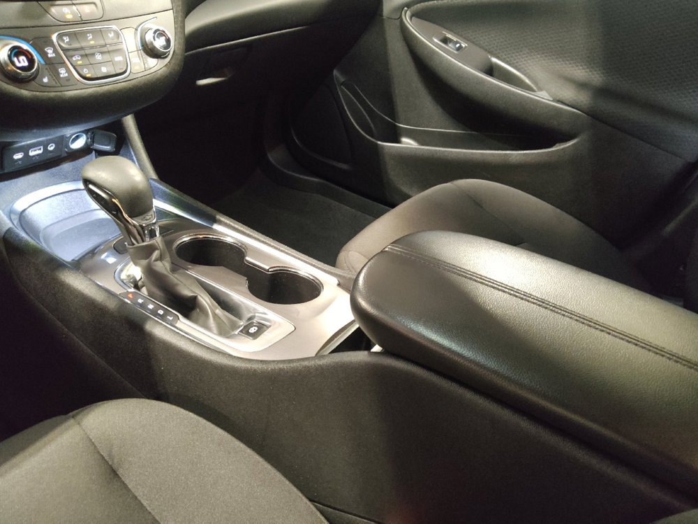 Used 2025 Chevrolet Malibu LT FWD image 26
