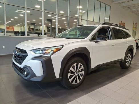 Certified 2025 Subaru Outback Premium AWD/4WD image 3