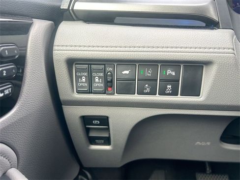 Used 2018 Honda Odyssey Elite image 23