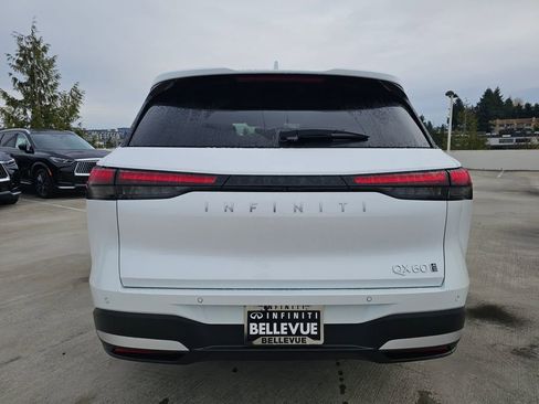 New 2026 INFINITI QX60 Luxe w/ Family Package image 7