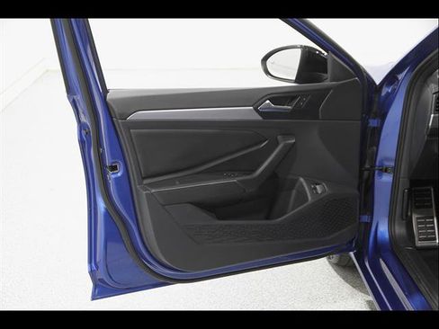 Certified 2024 Volkswagen Jetta Sport FWD image 4