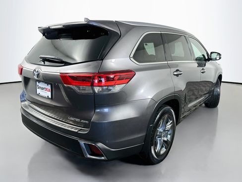 Used 2017 Toyota Highlander Limited Platinum AWD/4WD image 7