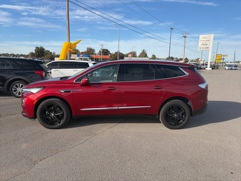 Used 2024 Buick Enclave Essence w/ Experience Buick Package image 3