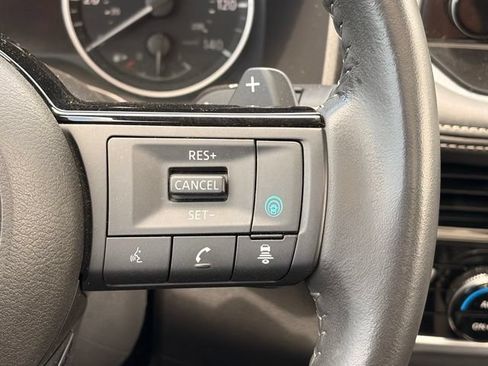 Used 2023 Nissan Rogue SL w/ SL Premium Package FWD image 16