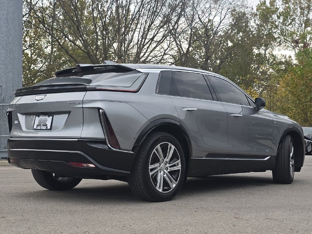 Used 2024 Cadillac Lyriq Tech w/ Driver Assist Package AWD/4WD image 16