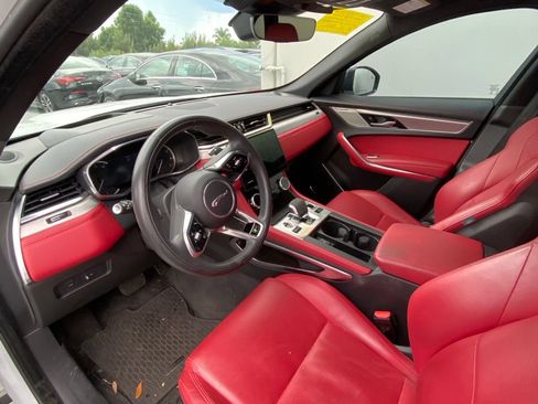 Used 2023 Jaguar F-PACE R-Dynamic S AWD/4WD image 8