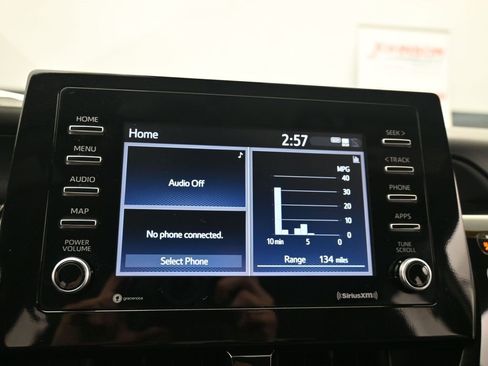 Used 2023 Toyota Camry SE image 19