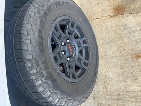 Used 2023 Toyota 4Runner SR5 Premium w/ Moonroof Package RWD image 6
