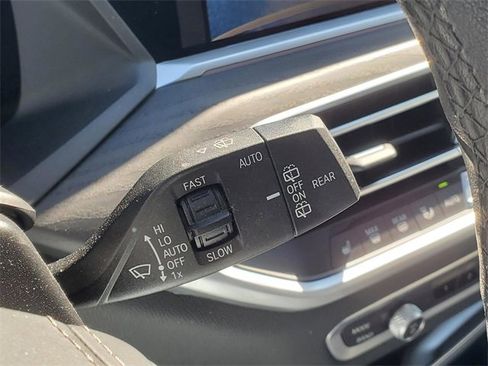 Used 2022 BMW X7 xDrive40i w/ Premium Package image 24