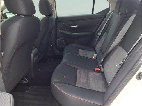 Used 2021 Nissan Sentra SR FWD image 11