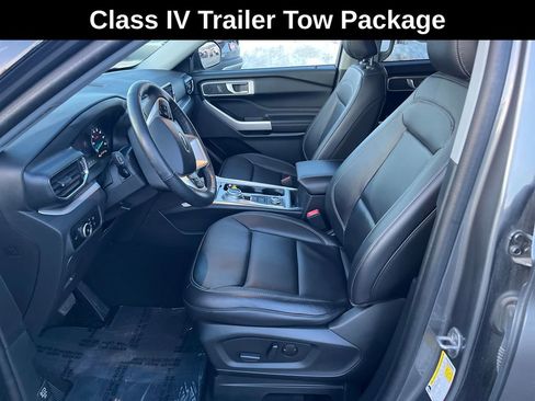 Used 2023 Ford Explorer XLT w/ Equipment Group 202A image 12