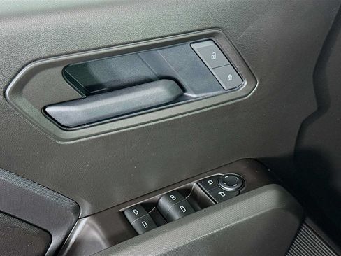 Used 2025 Chevrolet Colorado Trail Boss AWD/4WD image 19