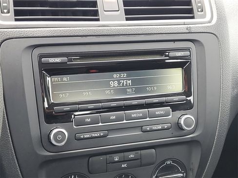 Used 2014 Volkswagen Jetta S image 21