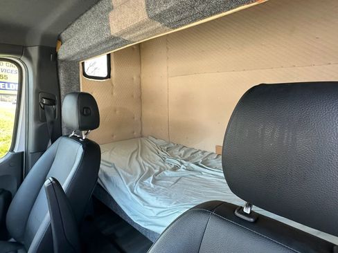 Used 2022 Mercedes-Benz Sprinter 4500 image 24