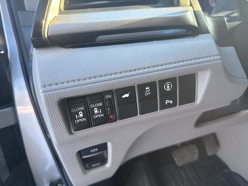 Used 2024 Honda Odyssey Touring image 15