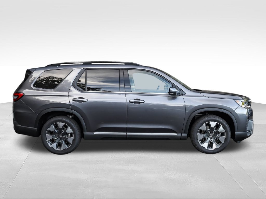 New 2026 Honda Pilot Touring image 3
