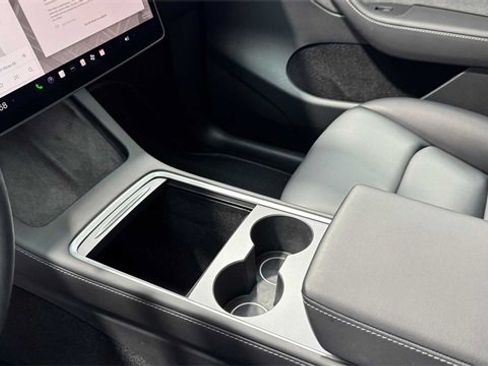 Used 2023 Tesla Model Y Long Range image 21