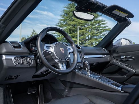 Used 2016 Porsche Boxster Base image 4
