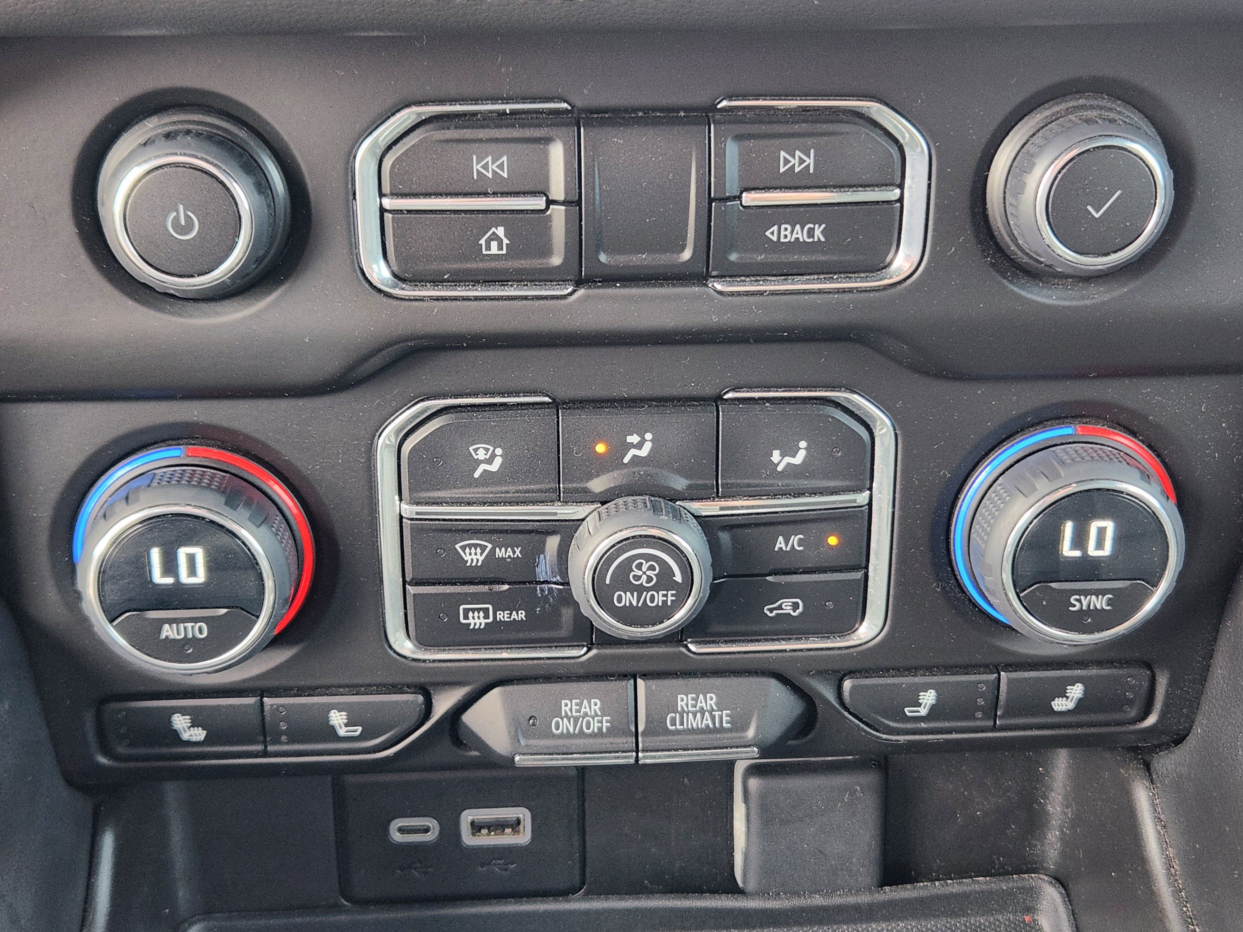 Used 2023 Chevrolet Tahoe LT AWD/4WD image 14