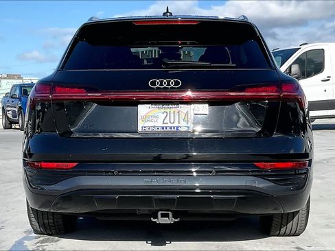 Used 2024 Audi Q8 e-tron Premium Plus w/ Premium Plus Package AWD/4WD image 5