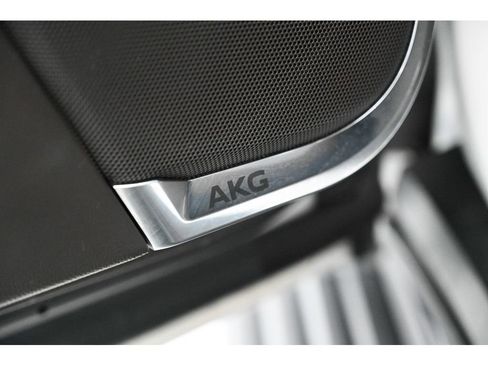 Used 2022 Cadillac Escalade Premium Luxury w/ Performance Package image 38