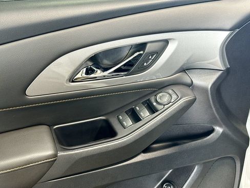 Used 2019 Chevrolet Traverse RS AWD/4WD image 19