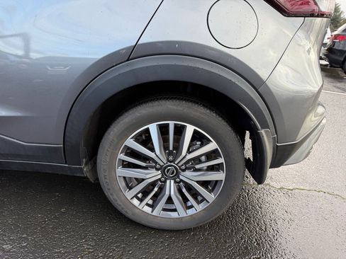 Used 2021 Nissan Kicks SV w/ Exterior Package image 15