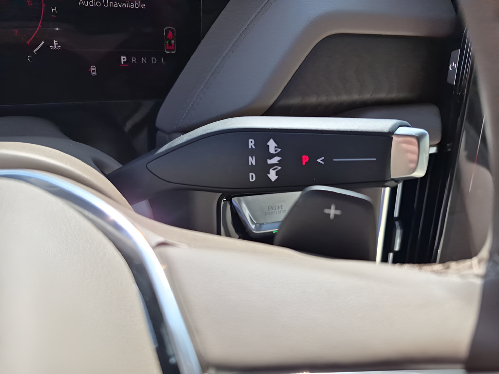 New 2026 GMC Yukon Denali w/ Sun & Power Step Package AWD/4WD image 27
