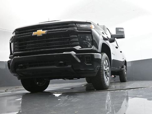 New 2025 Chevrolet Silverado 2500 Custom w/ Custom Value Package image 9