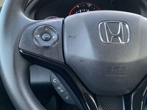 Used 2021 Honda HR-V LX image 16