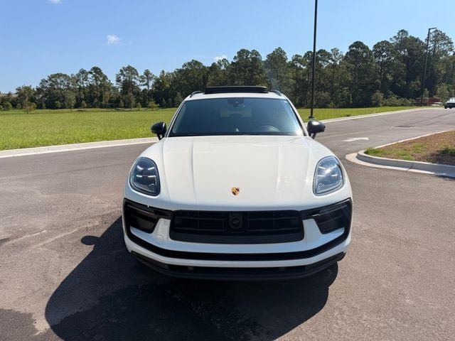 Used 2024 Porsche Macan AWD/4WD image 24