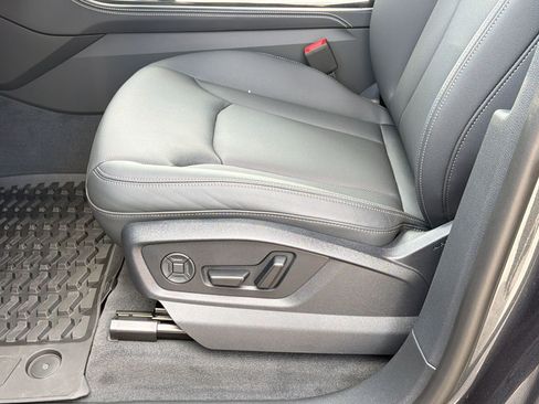 New 2026 Audi Q8 Premium Plus image 14