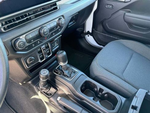 New 2026 Jeep Gladiator Sport image 22